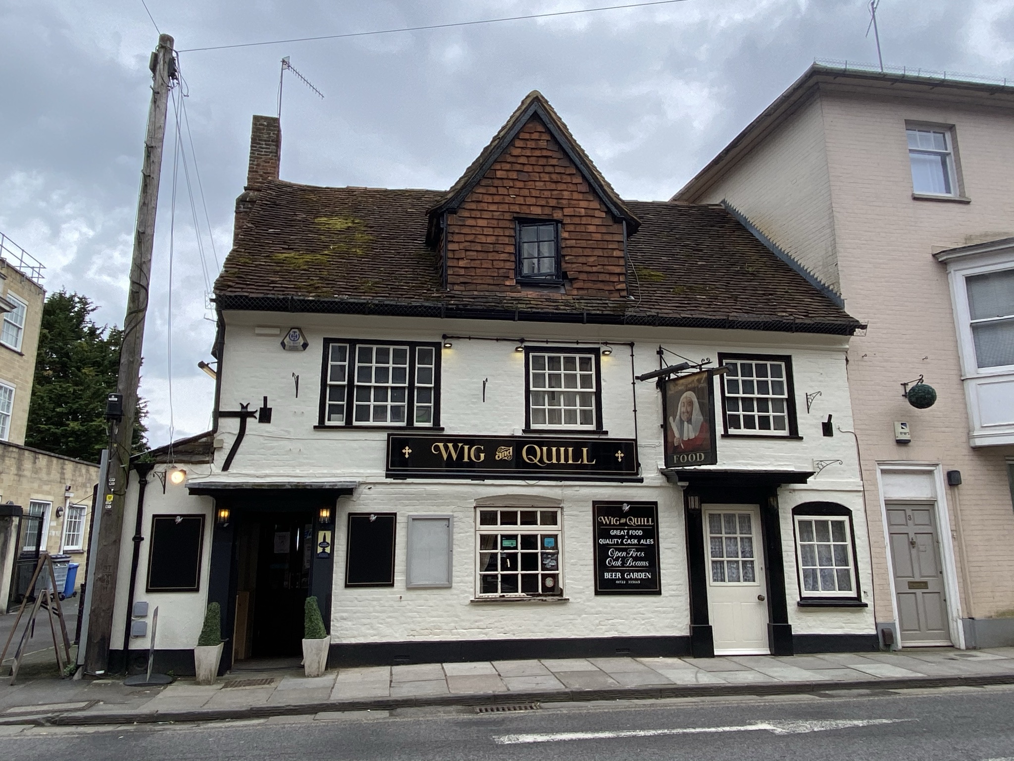 Exterior of The Wig & Quill in Salisbury