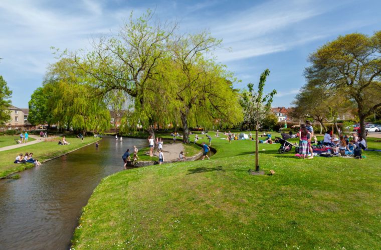 Queen Elizabeth Gardens - Experience Salisbury