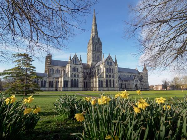 172 Easter Sunday At Salisbury Cathedral Photo By Ash Mills Scaled